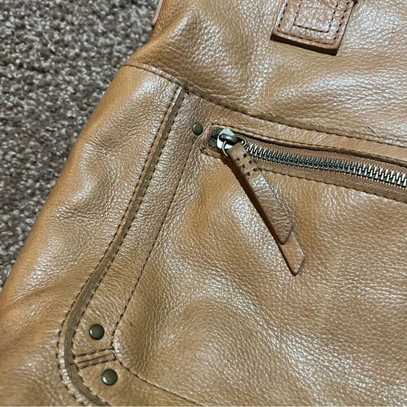 American Leather Co Jamestown light brown leather tote - Picture 13 of 16